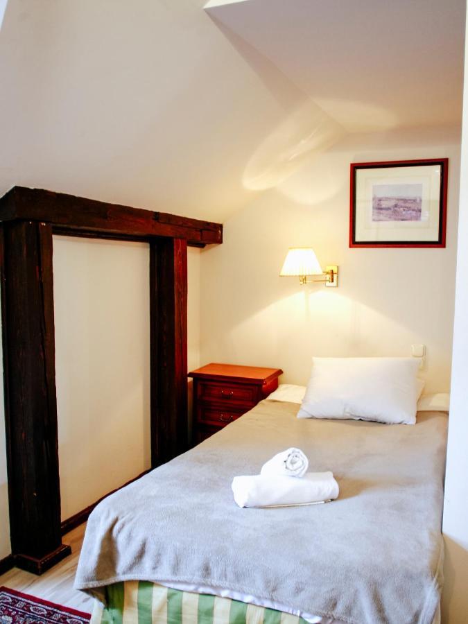 Miodosytnia Aparthotel Krakau Buitenkant foto
